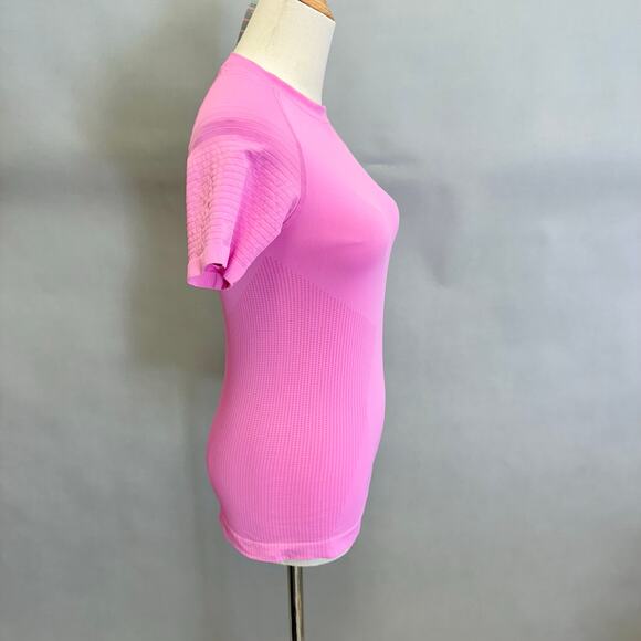 Women's Best Power Seamless Tee in Pink Size Medium - Picture 13 of 16